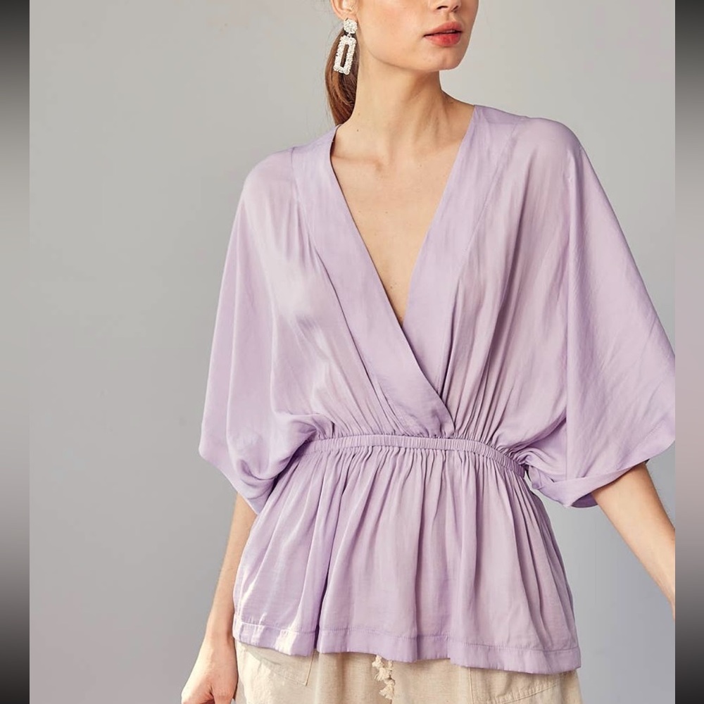 Mustard seed satin Lavender V Neck Blouse 💜 NWT